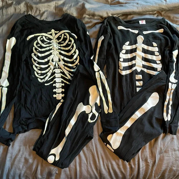 2 pairs used skeleton pj size 12 kids. Halloween costume? - Picture 1 of 8